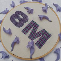 Mi proyecto del curso: Letras bordadas: el hilo como herramienta gráfica. . Un projet de Broderie , et Design textile de Mónica De León Romo - 03.03.2024
