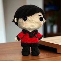 Mi proyecto del curso: Amigurumis: personas tejidas a crochet. Arts, Crafts, To, Design, Fiber Arts, Crochet, Amigurumi, and Textile Design project by Paula Carbonell - 03.20.2024