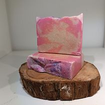 Mi proyecto del curso: Fabricación de jabones naturales para principiantes. Arts, Crafts, and DIY project by keniapaniagua3 - 03.28.2024