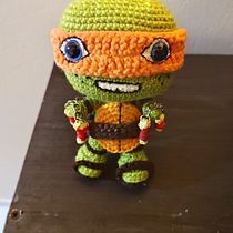 My project for course: Amigurumi: Learn to Crochet People. Arts, Crafts, To, Design, Fiber Arts, Crochet, Amigurumi, and Textile Design project by Melissa Santana - 03.30.2024