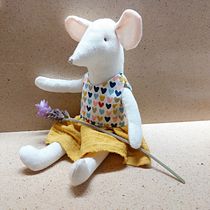 Mi proyecto del curso: Diseño y  confección de peluches. Projekt z dziedziny Projektowanie postaci, Craft, Projektowanie zabawek,  Sz, cie, Wzornictwo i krawiectwo użytkownika rosergornes - 30.03.2024
