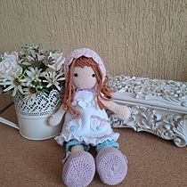 Mi proyecto del curso: Elaboración de muñecas amigurumi románticas. Un proyecto de Artesanía, Diseño de juguetes, Tejido, Amigurumi y Diseño textil de rousmtg23 - 31.03.2024