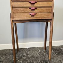 My project for course: Woodworking: Mid-century Modern Furniture. Artesanato, Design e fabricação de móveis, Decoração de interiores, Interiores, e Marcenaria projeto de davefoster921 - 02.04.2024