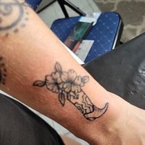 Mon projet du cours : Tatouage pour débutants. Tattoo Design project by Émilie Gingras - 04.02.2024
