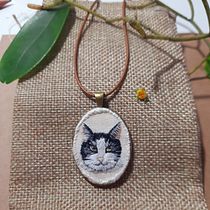 Meu projeto do curso: Minibordado realista de pet. Jewelr, Design, Embroider, and Textile Design project by bru_trovao - 04.02.2024