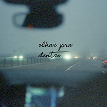 Olhar pra dentro. Portrait Photograph, Digital Photograph, Fine-Art Photograph, Lifest, le Photograph, and Self-Portrait Photograph project by Laís Silva Vieira - 03.30.2024