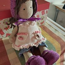 Mi proyecto del curso: Elaboración de muñecas amigurumi románticas. Un proyecto de Artesanía, Diseño de juguetes, Tejido, Crochet, Amigurumi y Diseño textil de Marta González - 07.04.2024