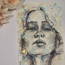 My project for course: Experimental Portraiture with Ink, Tea and Alcohol. Un projet de Beaux Arts, Peinture, Dessin et Illustration à l'encre de Natasha Laxton - 07.04.2024