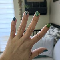 My project for course: Introduction to Nail Art. Design, Traditional illustration, Painting, Pattern Design, and Decorative Painting project by Arlyn Lomboy - 04.12.2024