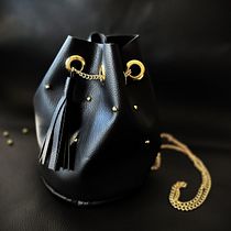 Mi proyecto del curso: Iniciación al diseño de bolsos de cuero. Projekt z dziedziny Projektowanie dodatków, Craft, Projektowanie mod,  Sz, cie i DIY użytkownika Luciana Julia Reginato - 17.04.2024