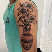 Meu projeto do curso: Técnicas de tatuagem blackwork com fine line. Un progetto di Design di tatuaggi di Damião Tavares Campos - 20.04.2024