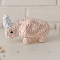 Mi proyecto del curso: Diseño y creación de amigurumis. Projekt z dziedziny Craft, Projektowanie zabawek,  Tkactwo, DIY, Sz, dełkowanie, Amigurumi, Wzornictwo tekst i liów użytkownika Noemi Honores - 23.04.2024