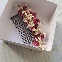 Mi proyecto del curso: Tocado floral: crea tu complemento de flores. Accessor, Design, Fashion Design, DIY, Floral, and Plant Design project by Yuli Gómez - 04.23.2024