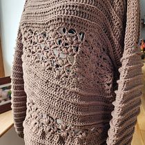 My project for course: Introduction to Crochet Short Rows for Clothing. Fashion Design, Fiber Arts, DIY, and Textile Design project by lianakelly78 - 04.24.2024
