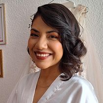 Mi proyecto del curso: Maquillaje profesional para sesiones de fotos. Film, Video, TV, Art Direction, Fashion Design, Fashion Photograph, Portrait Photograph, and Events project by Luz Marly Gomez Morales - 04.24.2024
