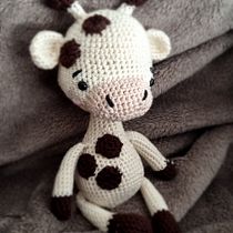 Mein Abschlussprojekt für den Kurs: Amigurumi-Tiere häkeln für Anfänger. Arts, Crafts, To, Design, Crochet, Amigurumi, and Textile Design project by fufuu20_1 - 04.26.2024