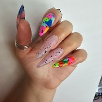My project for course: Introduction to Nail Art. Design, Traditional illustration, Painting, Pattern Design, and Decorative Painting project by Ralitsa Georgieva - 04.27.2024