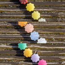 Aplicación de colores en Resina. Un projet de Création d'accessoires, Artisanat, Design, Fabrication de mobilier, Design d'intérieur, Conception de produits, DIY , et Théorie des couleurs de Diana Mndz Arns - 29.04.2024
