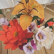 Meu projeto do curso: Design de flores realistas com papel. Paper Craft, Decoration, and DIY project by Letícia Carbonari Correa - 05.06.2024
