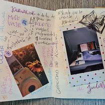 Mi proyecto del curso: Diario de poesía visual: narra con fotografía y versos. Portrait Photograph, Digital Photograph, Fine-Art Photograph, Lifest, le Photograph, Self-Portrait Photograph, and Photograph project by Juliana Murcia - 05.09.2024