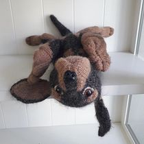 My sweet wirehaired dachshund; project for course: Knitting Realistic Stuffed Animals: Make a Puppy from Yarn. Fiber Arts, DIY, Knitting, and Textile Design project by sluiskvan - 05.09.2024