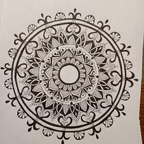 Il mio progetto del corso: L'arte del mandala: disegna motivi geometrici. Drawing, and Photograph project by Elena Francescconi - 05.12.2024