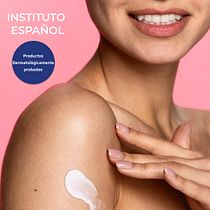 Mi proyecto del curso: Diseño gráfico para principiantes. Un progetto di Design, Br, ing, Br, identit, Graphic design, Tipografia, Design di loghi e Design tipografico di marketing_813598 - 13.05.2024