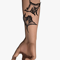 Meu projeto do curso: Ilustração de tatuagens blackwork do zero. Un projet de Illustration traditionnelle, Dessin, Illustration numérique, Conception de tatouage , et Dessin numérique de gabrielaluciodz - 13.05.2024