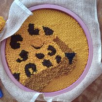 Mi proyecto del curso: Bordado XL con aguja mágica. Bordado, Decoração de interiores, Punch needle, e Design têxtil projeto de griselda_sch - 23.05.2024