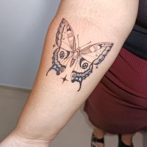 Meu projeto do curso: Tatuagem fine line: a sutileza da linha. Traditional illustration, Drawing, and Tattoo Design project by Nathalia Almeida - 05.25.2024