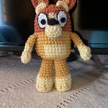 Mi proyecto del curso: Amigurumis: personas tejidas a crochet. Arts, Crafts, To, Design, Fiber Arts, Crochet, Amigurumi, and Textile Design project by Elda QUInteROZ - 05.30.2024