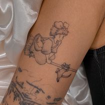 Meu projeto do curso: Tatuagem fine line: a sutileza da linha. Traditional illustration, Drawing, and Tattoo Design project by Marcella Fernandes Santiago - 06.04.2024