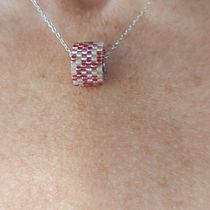 Mi proyecto del curso: Diseño de accesorios con cuentas: teje patrones elegantes. Accessor, Design, Arts, Crafts, Jewelr, Design, and Fiber Arts project by Esther Malpartida - 06.10.2024