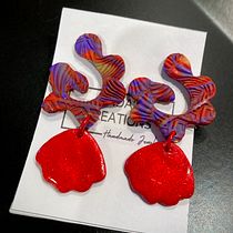 Il mio progetto del corso: Orecchini in argilla polimerica: crea accessori marmorizzati. Un projet de Création d'accessoires, Artisanat, Design de bijoux, St, lisme , et DIY de Linda Lov - 31.05.2024