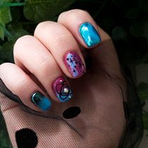 My project for course: Introduction to Nail Art. Design, Traditional illustration, Painting, Pattern Design, and Decorative Painting project by Rugilė Mileriūtė - 06.14.2024