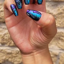 Mi proyecto del curso: Introducción al nail art. Design project by Itzel Lozano - 06.11.2024