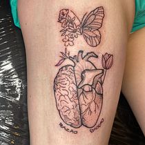 Mi proyecto del curso: Tatuaje botánico con puntillismo. Ilustração tradicional, Desenho de tatuagens e Ilustração botânica projeto de Daniel Quinatoa - 17.06.2024
