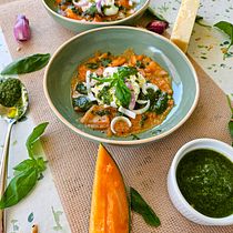Mon projet du cours : Stylisme culinaire et photographie pour Instagram '' Melon carpaccio with homemade pesto and creamy burrata'' . Photograph, Social Media, Photo Retouching, Mobile Photograph, Product Photograph, Digital Photograph, Food Photograph, Instagram Photograph, Lifest, le Photograph, Food St, and ling project by fredyfredo - 06.18.2024