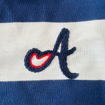 Mi proyecto del curso: Letras bordadas: el hilo como herramienta gráfica. Un projet de Broderie , et Design textile de Alejandra Ceballos - 19.06.2024