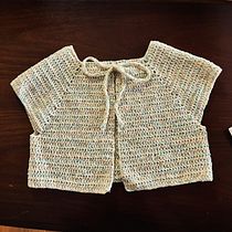 My project for course: Top-Down: One-Piece Crocheted Garments. Fashion Design, Fiber Arts, DIY, Crochet, and Textile Design project by tomogallo - 06.23.2024