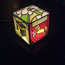 Mon projet du cours : Art du vitrail : découvrez la technique au plomb. Un proyecto de Diseño de complementos, Artesanía y Decoración de interiores de maia.perron - 01.02.2024