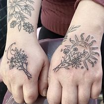Mi proyecto del curso: Tatuaje botánico con puntillismo. Ilustração tradicional, Desenho de tatuagens e Ilustração botânica projeto de Sivet Arlim - 25.06.2024