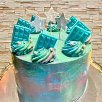 Mi proyecto del curso: Cake design: técnicas decorativas modernas con un toque Galactico . Un progetto di Design e DIY di Karen Arevalo - 07.07.2024