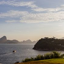 Meu projeto do curso: Composição e edição de fotos para Instagram. Un proyecto de Fotografía, Redes Sociales, Fotografía con móviles, Instagram, Fotografía para Instagram y Composición fotográfica de Carla Allemand - 08.07.2024