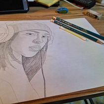 My project for course: Realistic Portrait with Graphite Pencil. Un progetto di Illustrazione tradizionale, Belle arti, Bozzetti, Disegno a matita, Disegno, Disegno di ritratti, Disegno realistico, Disegno artistico e Disegno anatomico di Rodolfo Alvarez - 14.07.2024