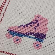 Meu projeto do curso: Ponto-cruz moderno com efeito fotográfico. Un projet de Broderie, Art textile , et Design textile de rosanepernalonga - 19.07.2024
