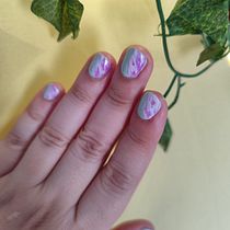 Mi proyecto del curso: Introducción al nail art. Design, Traditional illustration, Painting, Pattern Design, and Decorative Painting project by Rake Medina - 07.20.2024