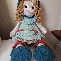 Mi proyecto del curso: Elaboración de muñecas amigurumi románticas. Arts, Crafts, To, Design, Fiber Arts, Crochet, Amigurumi, and Textile Design project by olmos_raquel - 07.26.2024