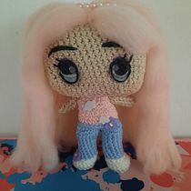 My project for course: Amigurumi: Learn to Crochet People. Arts, Crafts, To, Design, Fiber Arts, Crochet, Amigurumi, and Textile Design project by phs_revel - 07.29.2024
