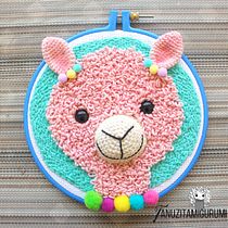 Mi proyecto del curso: Punch needle y crochet: crea personajes únicos. Arts, Crafts, To, Design, Embroider, Fiber Arts, DIY, Crochet, Punch Needle, and Textile Design project by Patty Tanúz - 07.24.2024